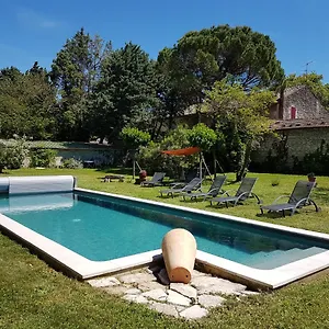 https://mas-de-laguarella.fr-provencehotel.com